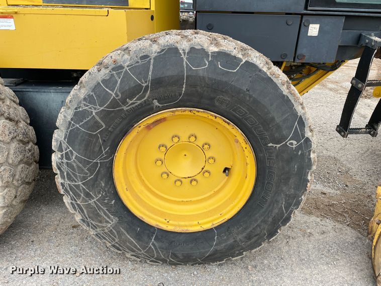 image for item DJ5199 2008 Komatsu GD655-3E0  motor grader