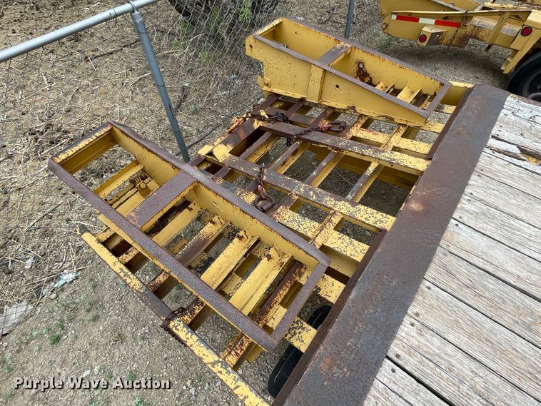 image for item DJ5205 2006 Belshe DT256  equipment trailer