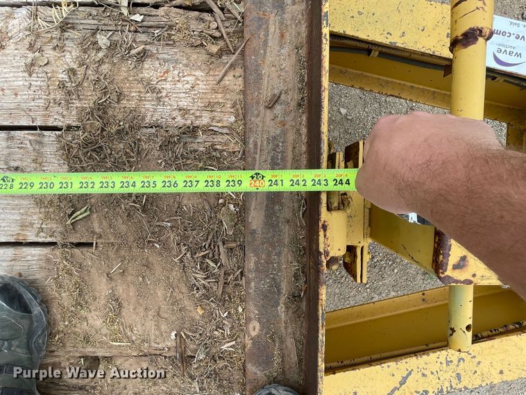 image for item DJ5205 2006 Belshe DT256  equipment trailer