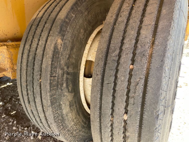 image for item DJ5205 2006 Belshe DT256  equipment trailer