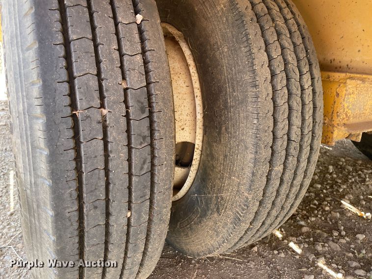 image for item DJ5205 2006 Belshe DT256  equipment trailer