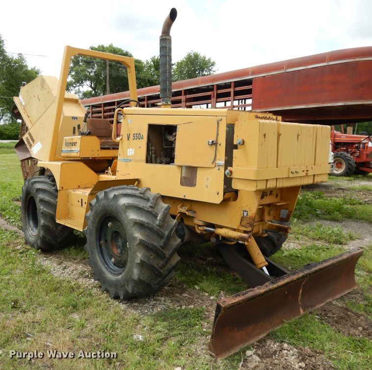 image for item DJ6115 1998 Vermeer V8550A  rock saw