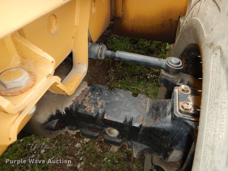 image for item DJ6115 1998 Vermeer V8550A  rock saw