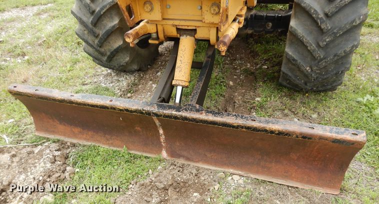 image for item DJ6115 1998 Vermeer V8550A  rock saw