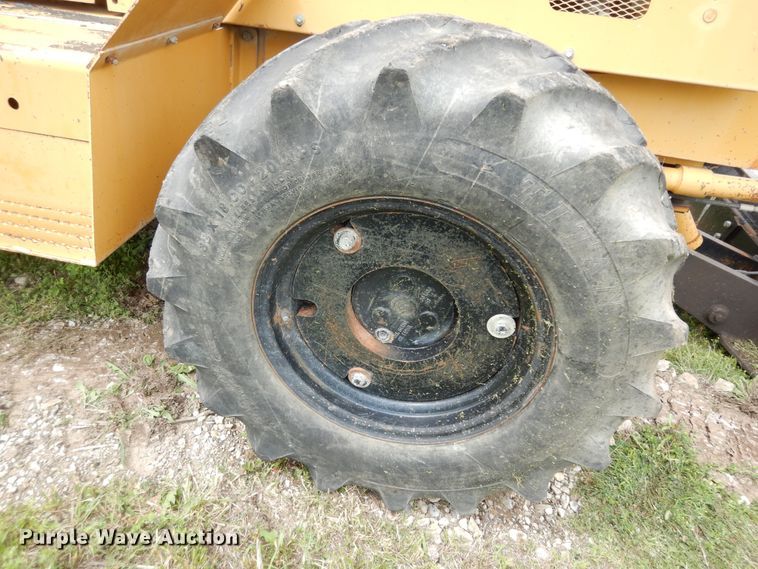 image for item DJ6115 1998 Vermeer V8550A  rock saw