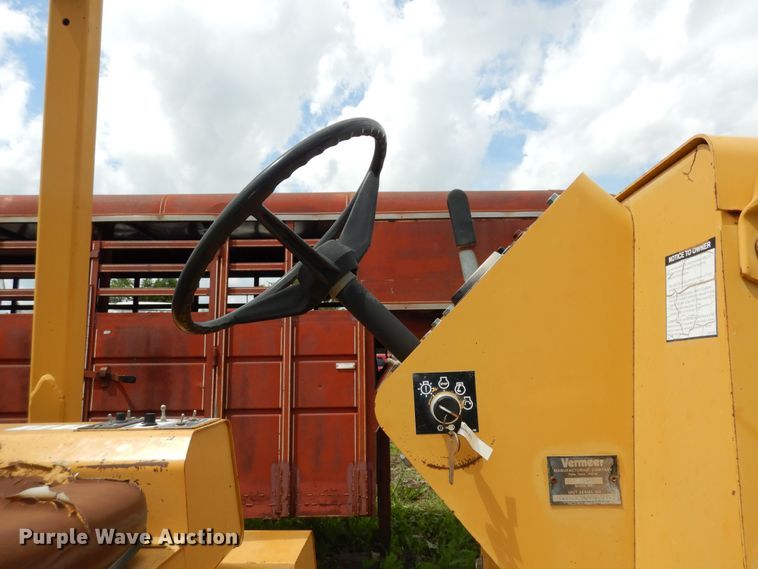 image for item DJ6115 1998 Vermeer V8550A  rock saw