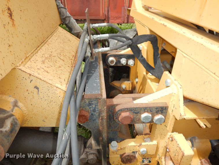 image for item DJ6115 1998 Vermeer V8550A  rock saw