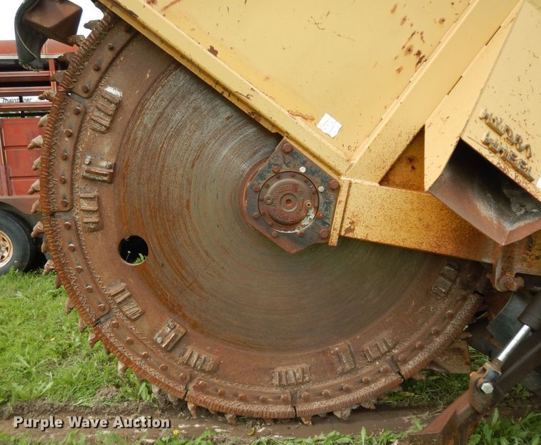 image for item DJ6115 1998 Vermeer V8550A  rock saw