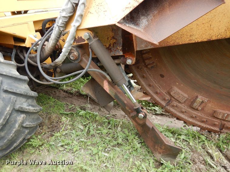 image for item DJ6115 1998 Vermeer V8550A  rock saw