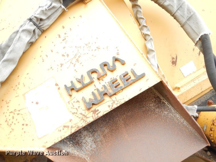 image for item DJ6115 1998 Vermeer V8550A  rock saw