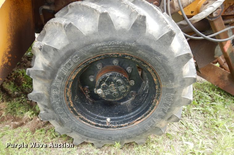 image for item DJ6115 1998 Vermeer V8550A  rock saw