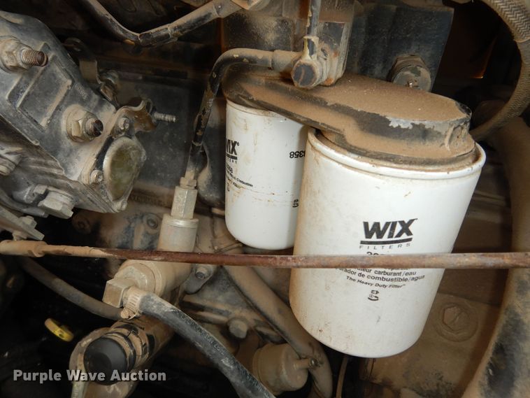 image for item DJ6115 1998 Vermeer V8550A  rock saw