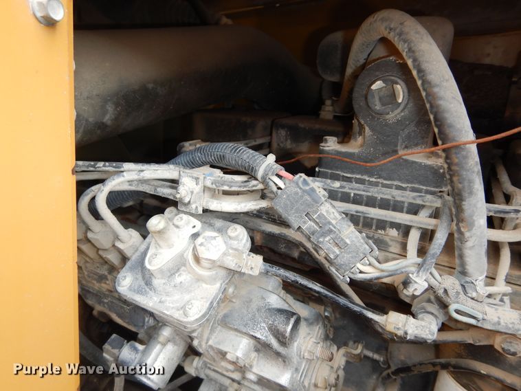 image for item DJ6115 1998 Vermeer V8550A  rock saw