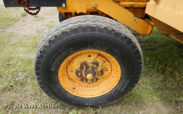 image for item DJ6117 Ford Tiger Special 5600  tractor