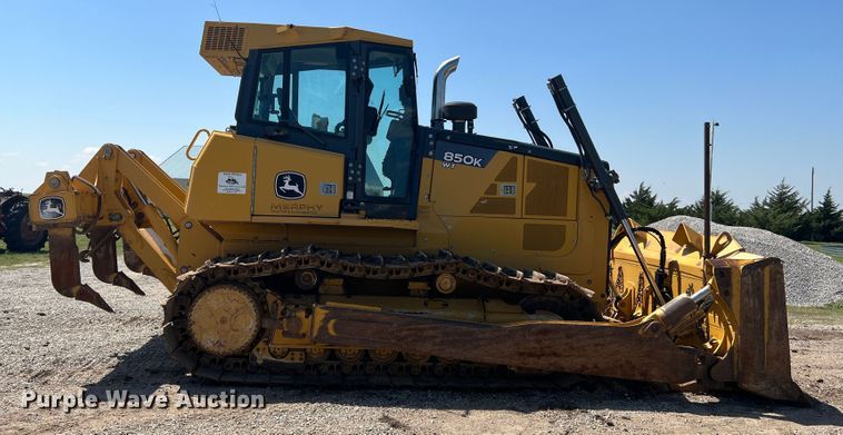 image for item DJ7650 2013 John Deere 850K  dozer