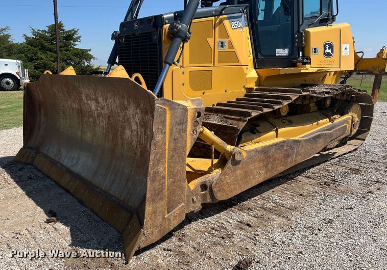 image for item DJ7650 2013 John Deere 850K  dozer