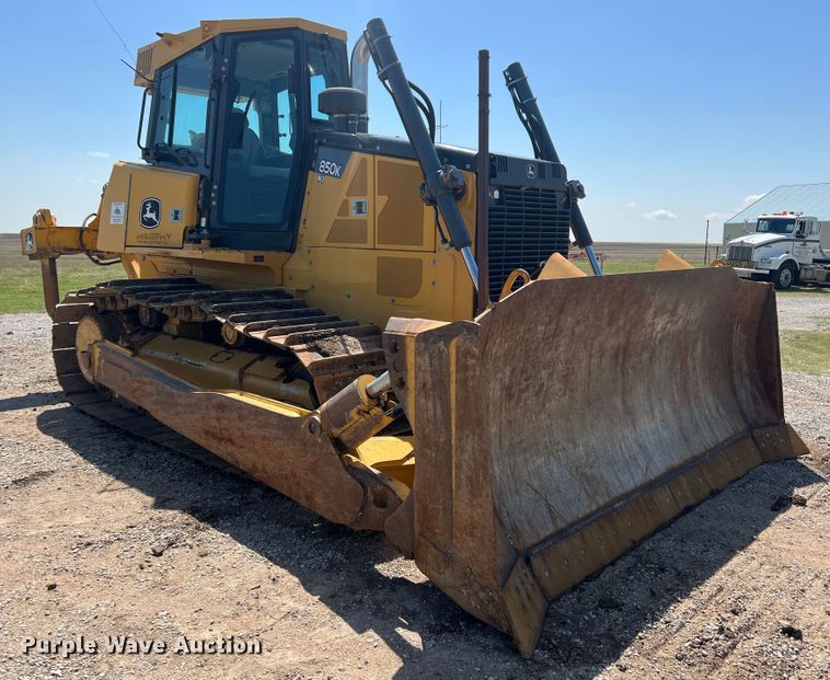 image for item DJ7650 2013 John Deere 850K  dozer