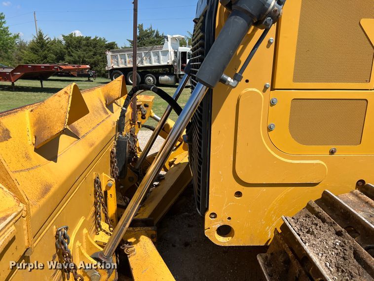 image for item DJ7650 2013 John Deere 850K  dozer
