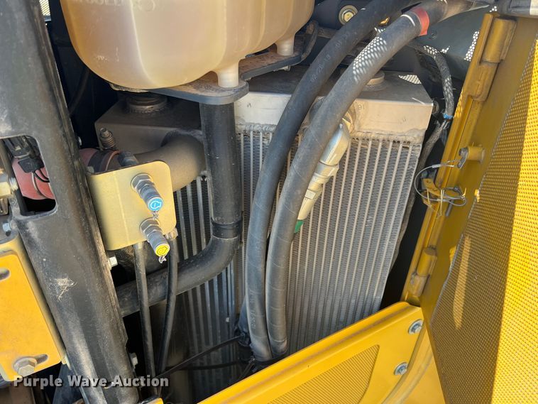 image for item DJ7650 2013 John Deere 850K  dozer