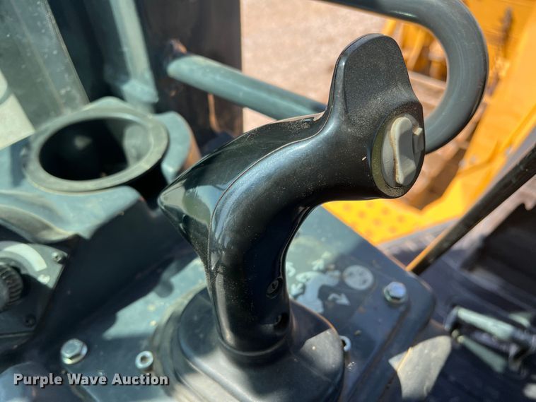 image for item DJ7650 2013 John Deere 850K  dozer