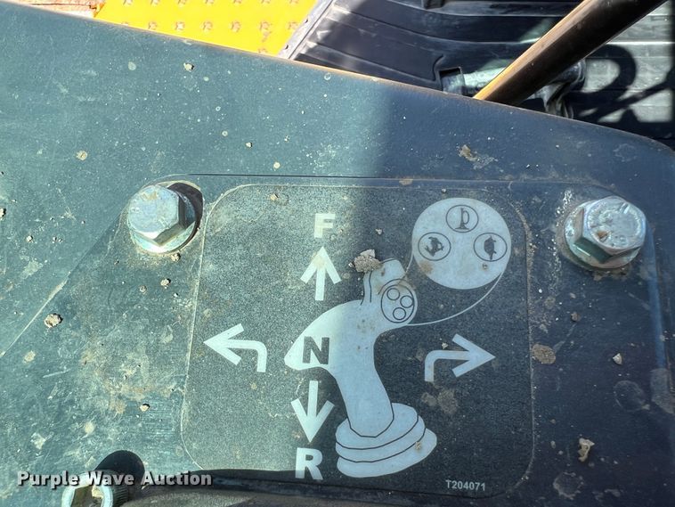 image for item DJ7650 2013 John Deere 850K  dozer