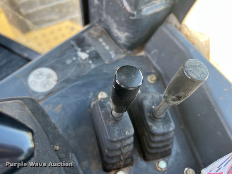 image for item DJ7650 2013 John Deere 850K  dozer