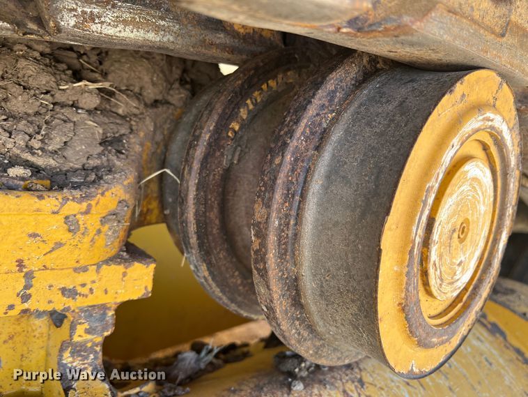 image for item DJ7650 2013 John Deere 850K  dozer