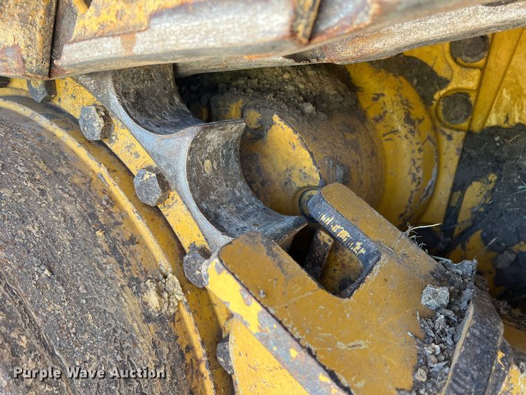 image for item DJ7650 2013 John Deere 850K  dozer