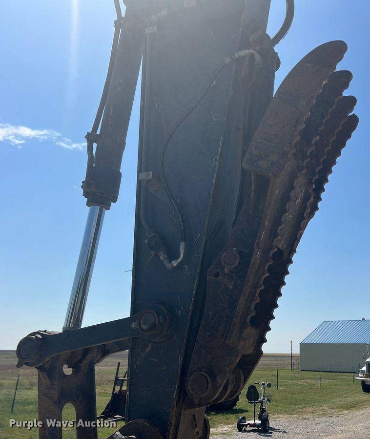 image for item DJ7651 2010 John Deere 350D LC  excavator