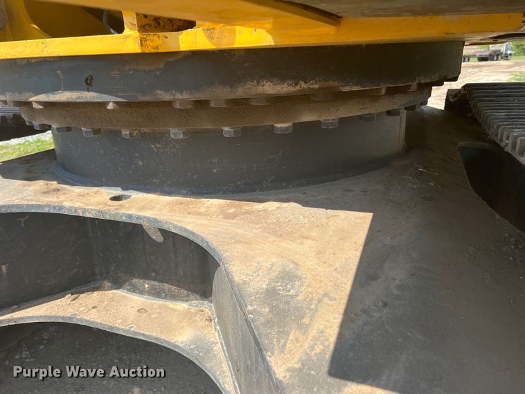 image for item DJ7651 2010 John Deere 350D LC  excavator