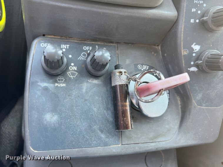 image for item DJ7651 2010 John Deere 350D LC  excavator