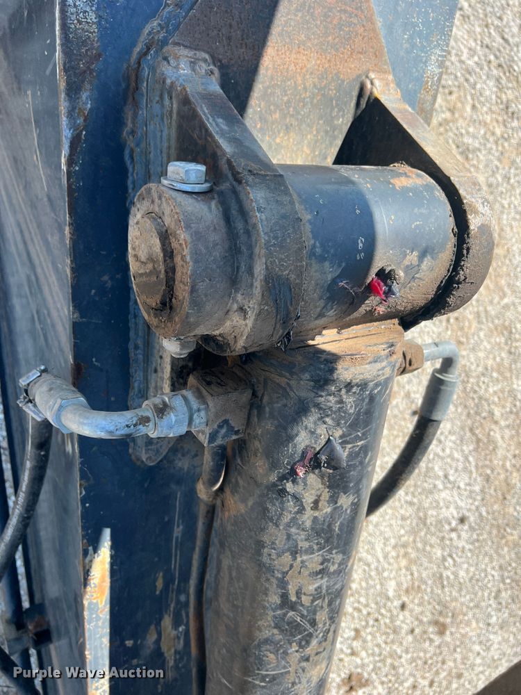 image for item DJ7651 2010 John Deere 350D LC  excavator