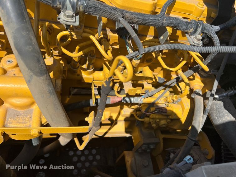 image for item DJ7651 2010 John Deere 350D LC  excavator