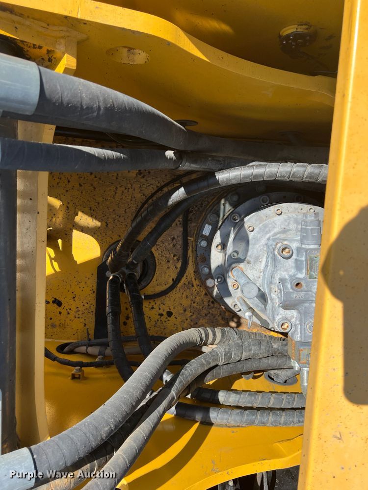 image for item DJ7651 2010 John Deere 350D LC  excavator