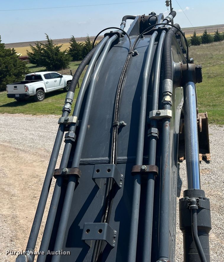 image for item DJ7651 2010 John Deere 350D LC  excavator