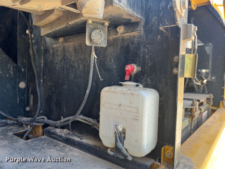 image for item DJ7651 2010 John Deere 350D LC  excavator