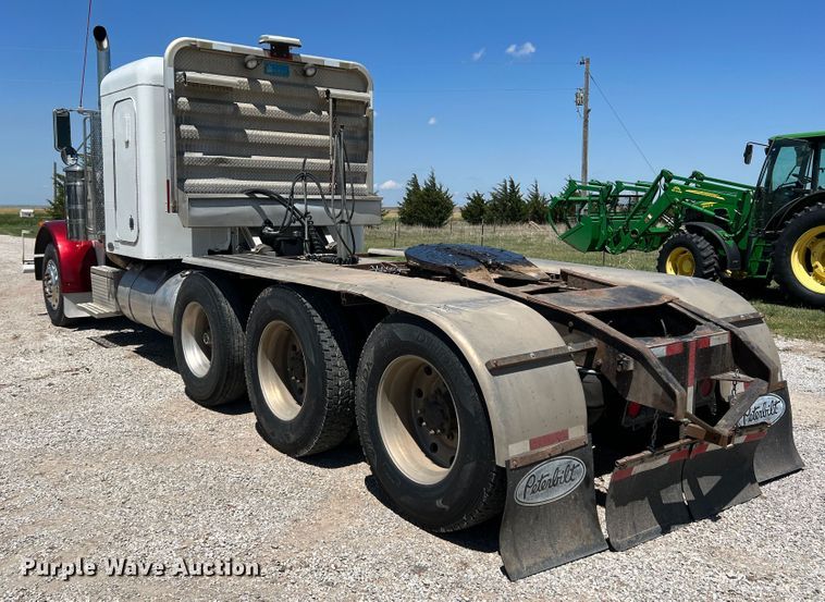 image for item DJ7652 1996 Peterbilt 379  semi truck
