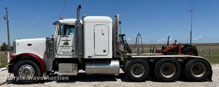 image for item DJ7652 1996 Peterbilt 379  semi truck