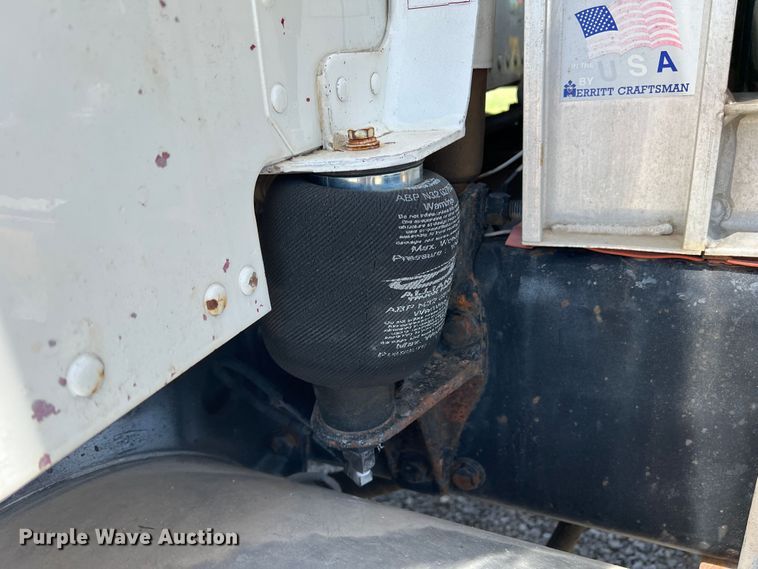 image for item DJ7652 1996 Peterbilt 379  semi truck