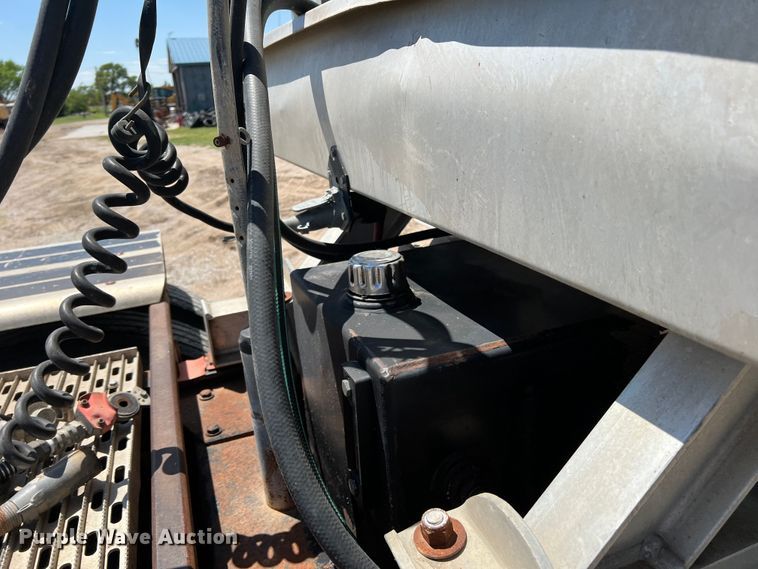 image for item DJ7652 1996 Peterbilt 379  semi truck