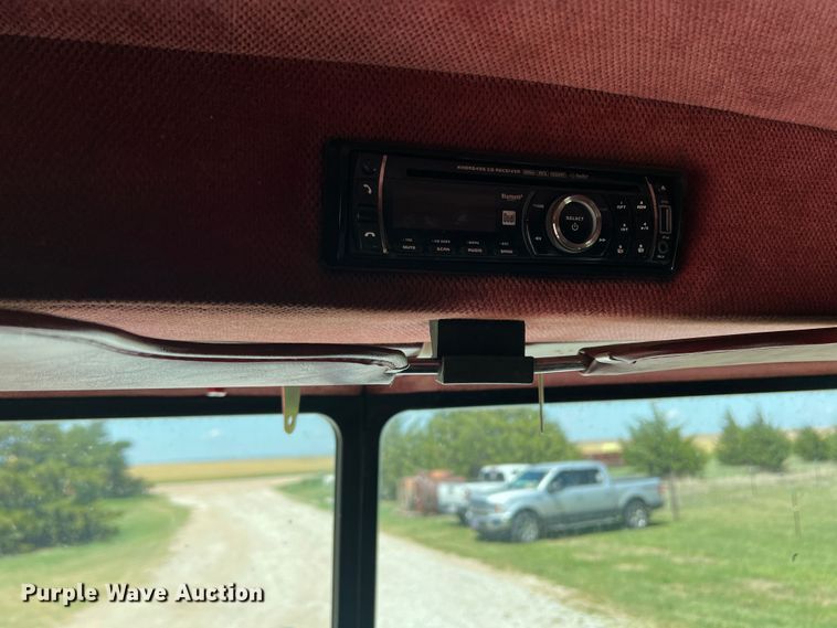 image for item DJ7652 1996 Peterbilt 379  semi truck