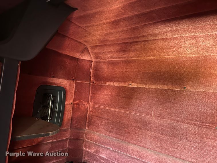 image for item DJ7652 1996 Peterbilt 379  semi truck