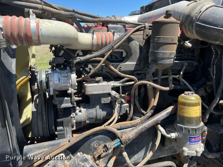 image for item DJ7652 1996 Peterbilt 379  semi truck