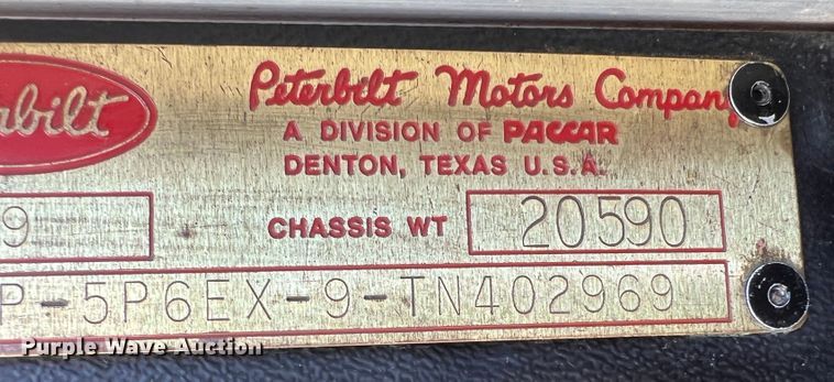 image for item DJ7652 1996 Peterbilt 379  semi truck