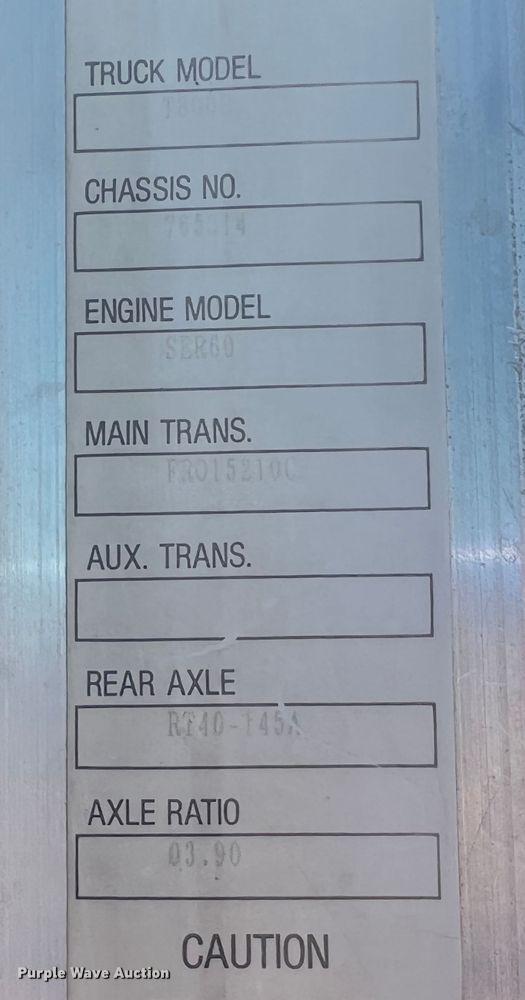 image for item DJ7653 1998 Kenworth T800  semi truck