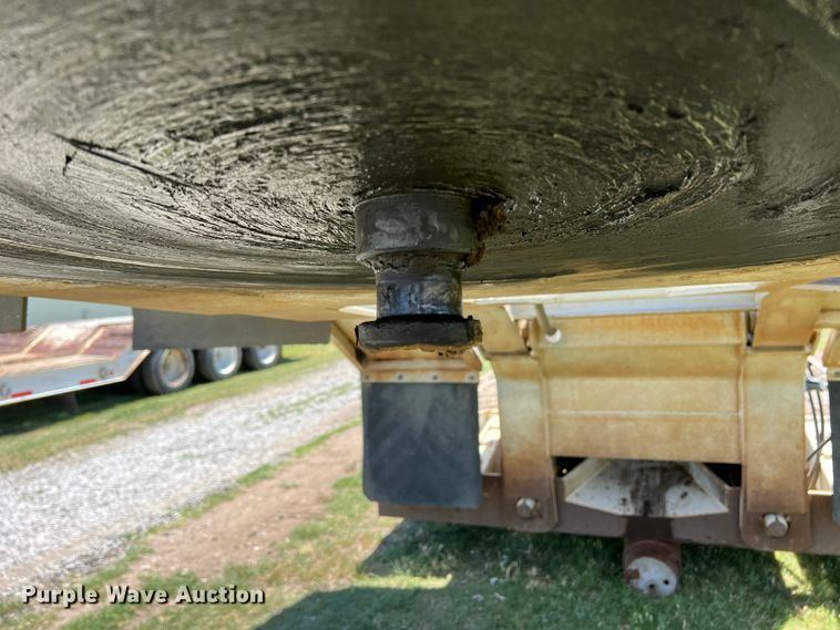 image for item DJ7655 2014 Nuttall 351 HD  lowboy equipment trailer