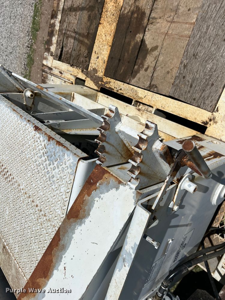 image for item DJ7655 2014 Nuttall 351 HD  lowboy equipment trailer