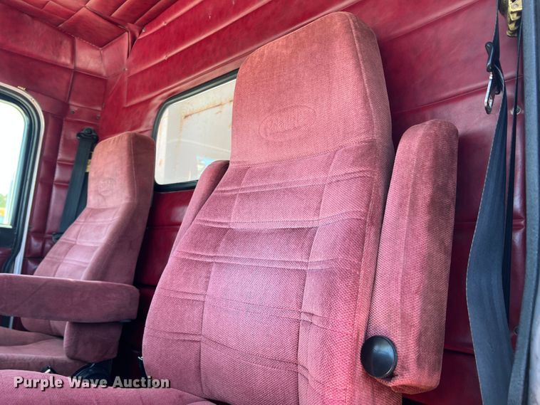 image for item DJ7657 2001 Peterbilt 378  dump truck