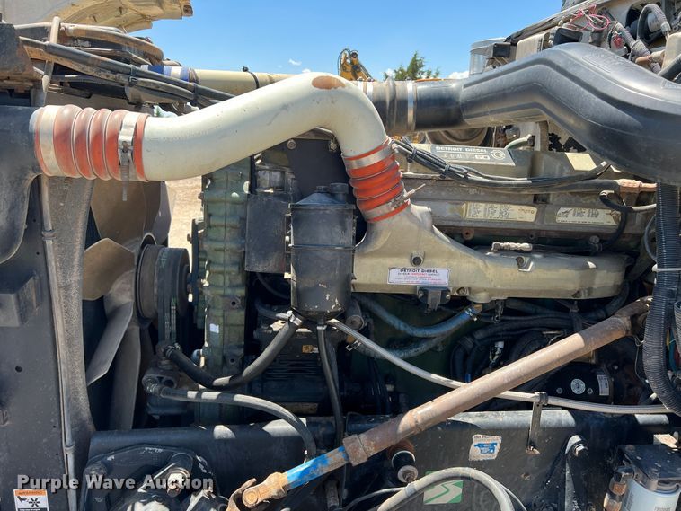 image for item DJ7657 2001 Peterbilt 378  dump truck