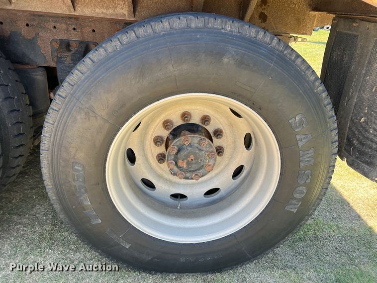 image for item DJ7657 2001 Peterbilt 378  dump truck